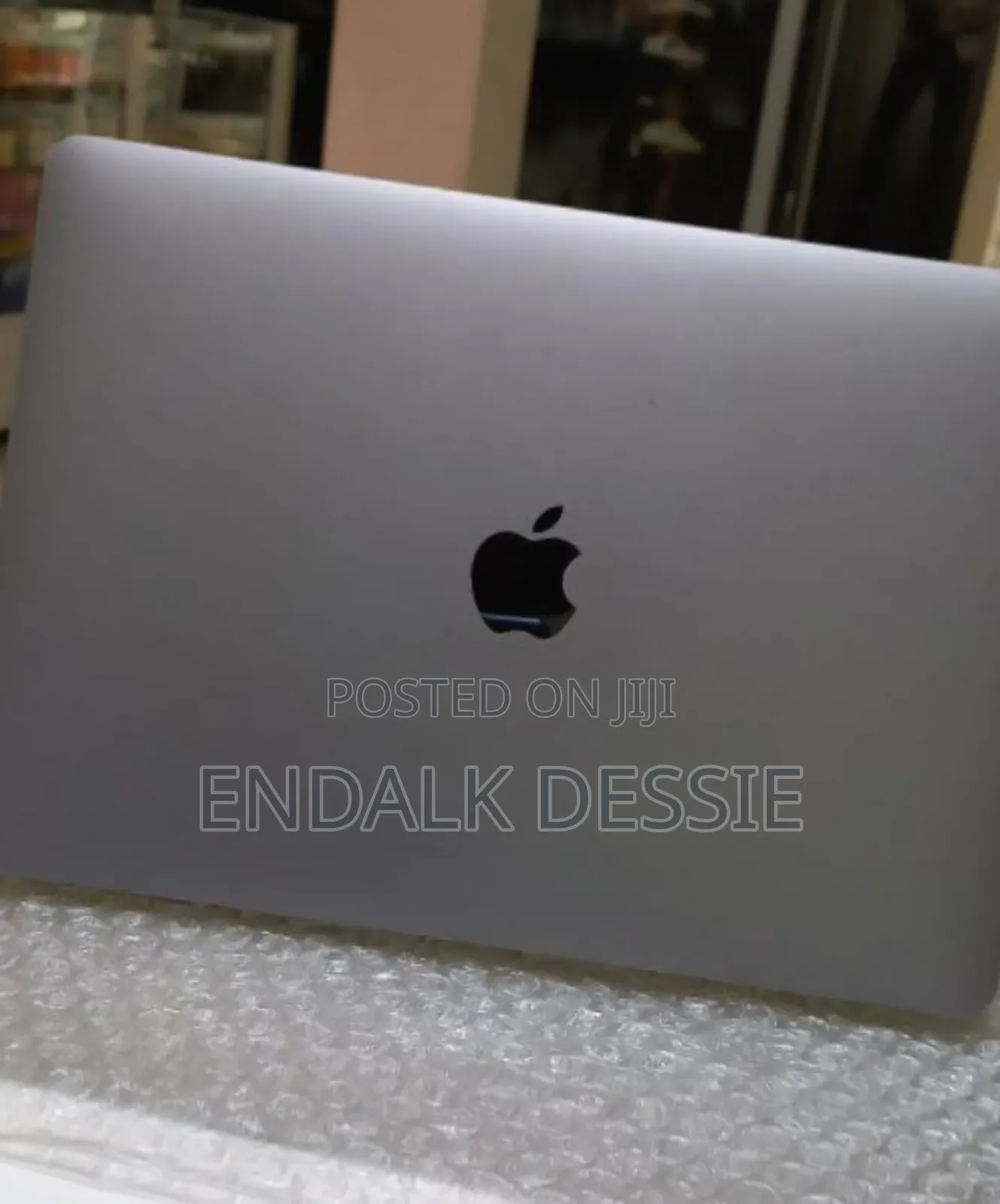New Laptop Apple MacBook Pro M1 8GB Apple M1 Pro SSD 256GB