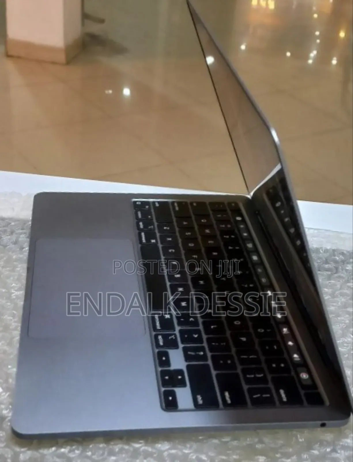 New Laptop Apple MacBook Pro M1 8GB Apple M1 Pro SSD 256GB