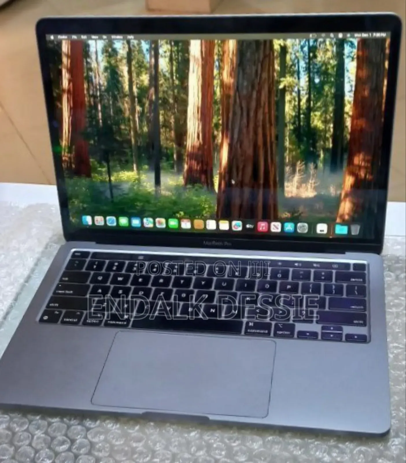 New Laptop Apple MacBook Pro M1 8GB Apple M1 Pro SSD 256GB