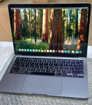 Photo - New Laptop Apple MacBook Pro M1 8GB Apple M1 Pro SSD 256GB