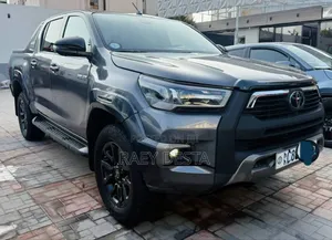 Toyota Hilux 2022 Gray