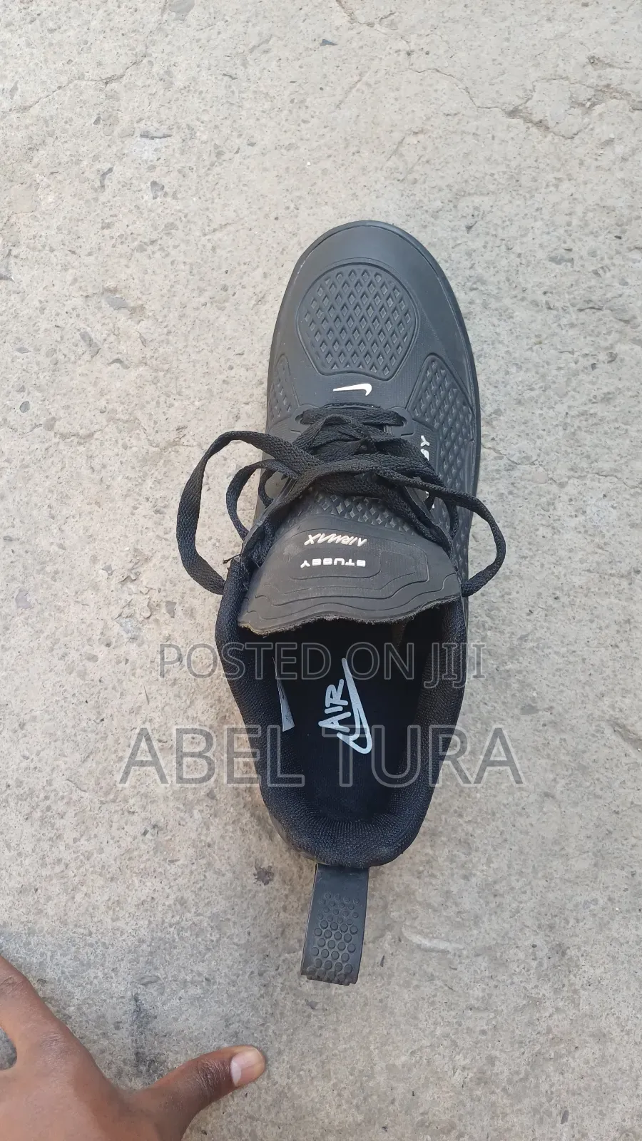 Nike (Made Im Vietnam )