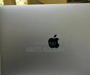 New Laptop Apple MacBook Pro 2019 8GB Intel Core M SSD 128GB