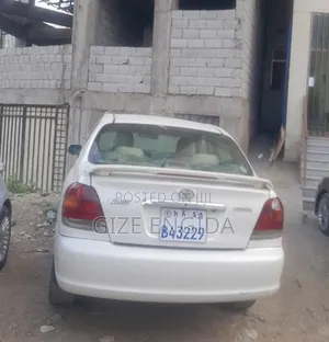 Toyota Yaris 2005 White