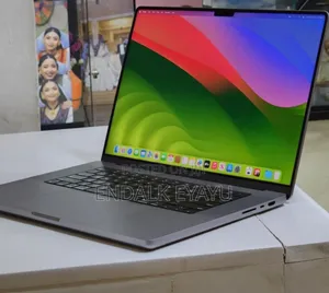 Photo - New Laptop Apple MacBook Pro 2021 M1 32GB Apple M1 Pro SSD 512GB