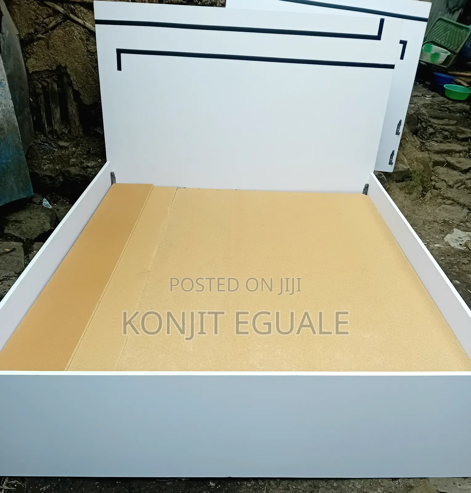 1.50 Meter Laminted Bed (Alga)