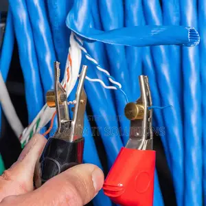 Klein Tools Vdv500-920 Wire Tracer Tone Generator And Probe Kit