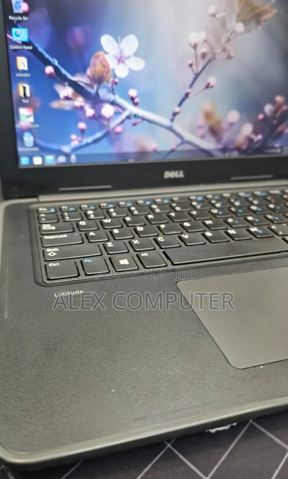 New Laptop Dell Latitude 3380 8GB Intel Core I5 SSD 256GB