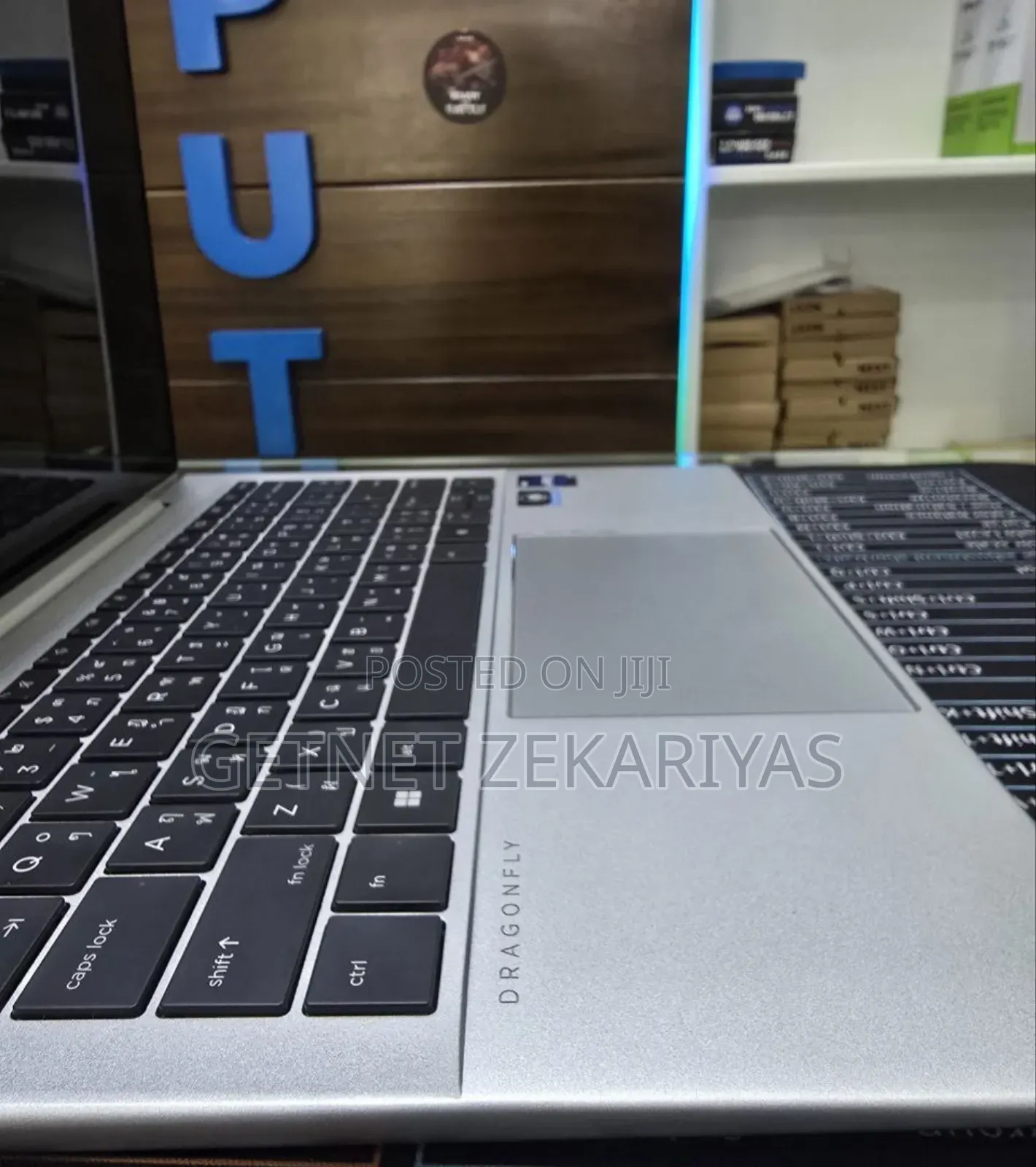 New Laptop HP Elite Dragonfly G4 16GB Intel Core I7 SSD 512GB