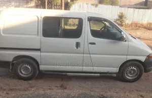 Toyota HiAce 1997 White