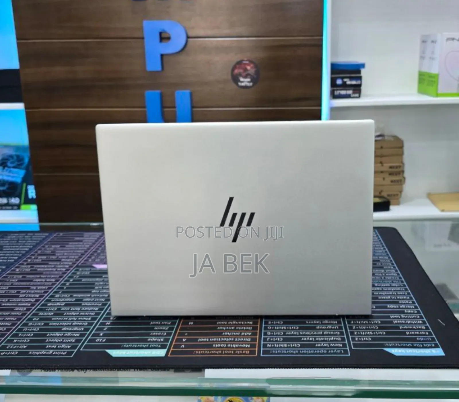 New Laptop HP Dragonfly G4 16GB Intel Core I7 SSD 512GB