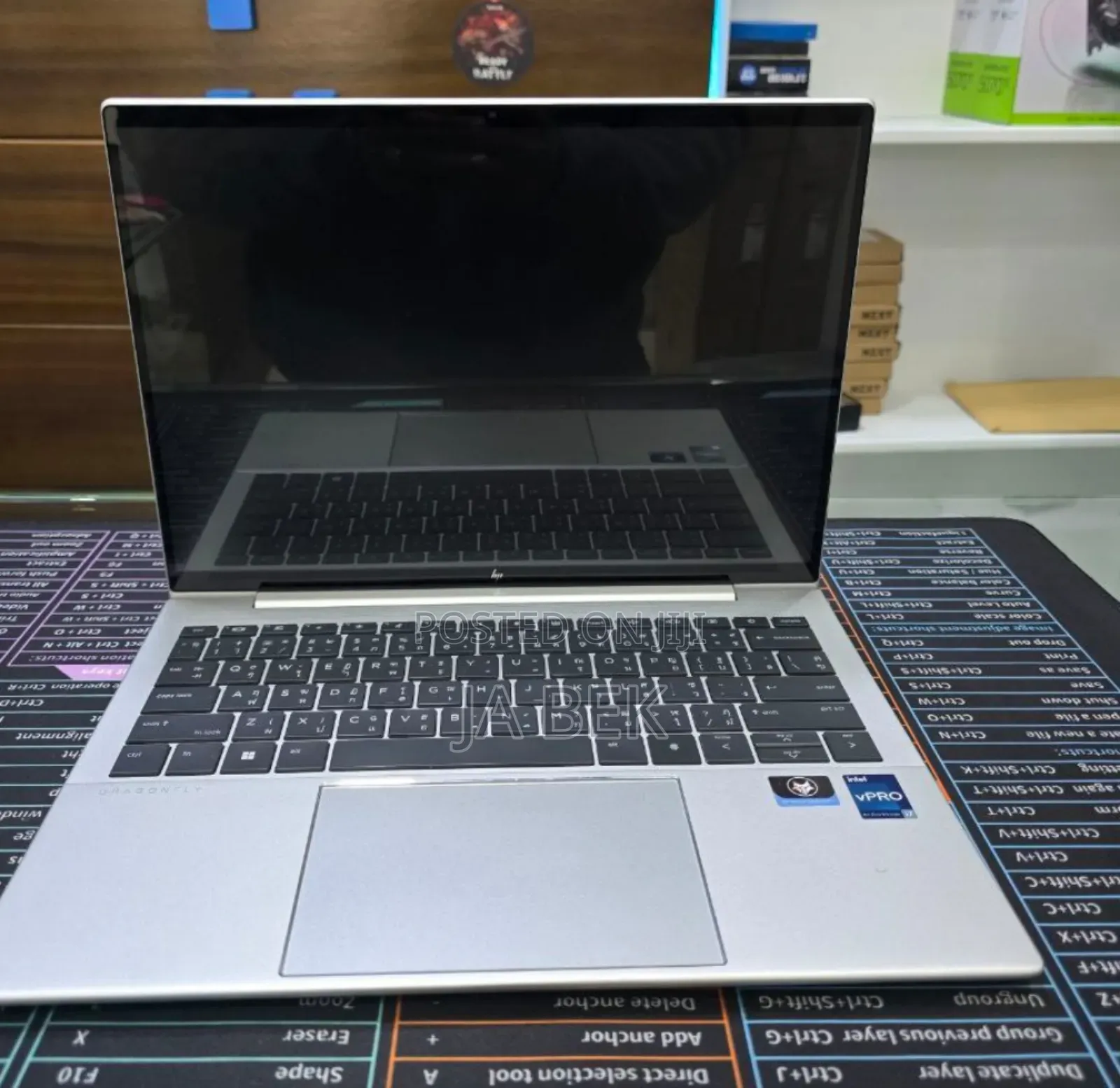 New Laptop HP Dragonfly G4 16GB Intel Core I7 SSD 512GB