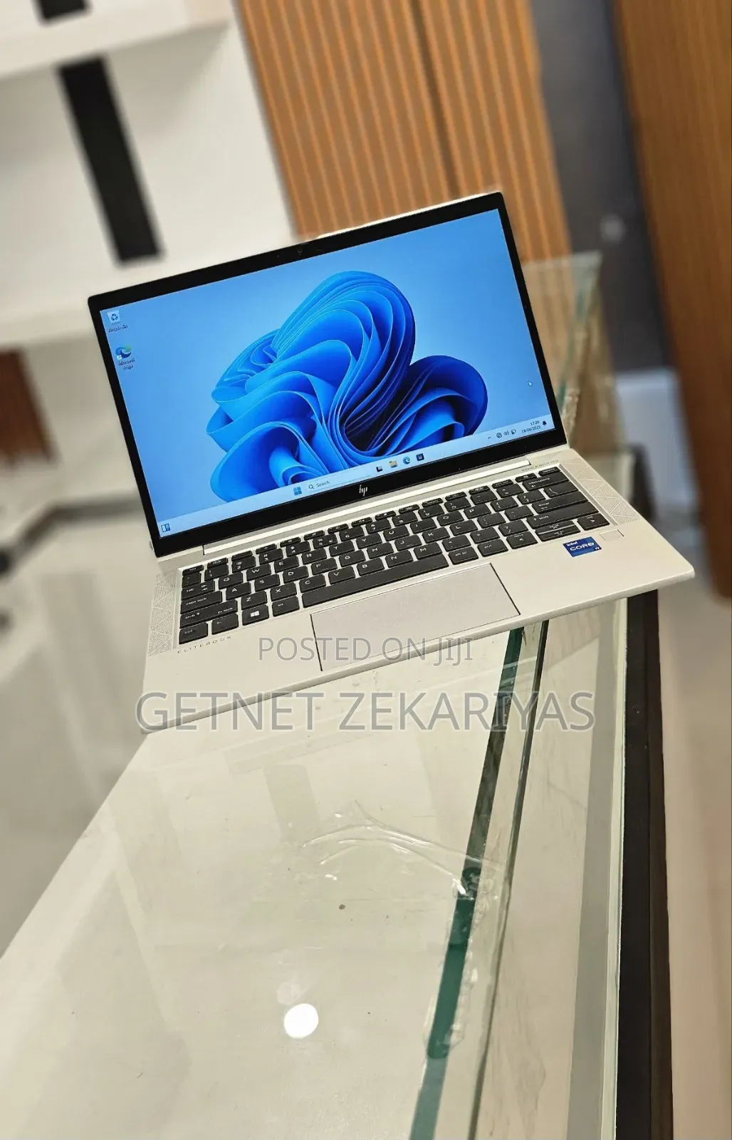 New Laptop HP EliteBook 830 G8 16GB Intel Core I7 SSD 512GB