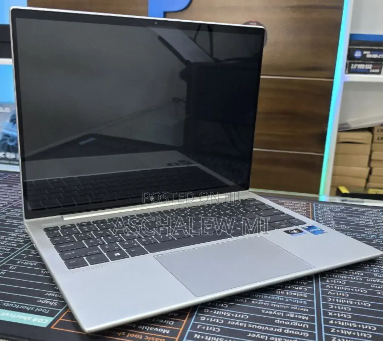 New Laptop HP Dragonfly Folio 16GB Intel Core I7 SSD 512GB