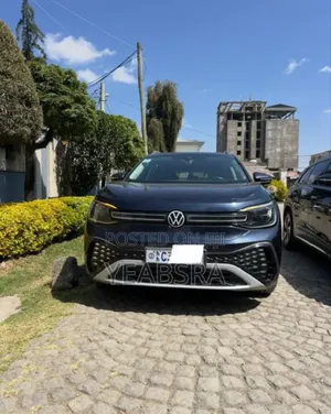 Photo - New Volkswagen ID.6 2022 Gray