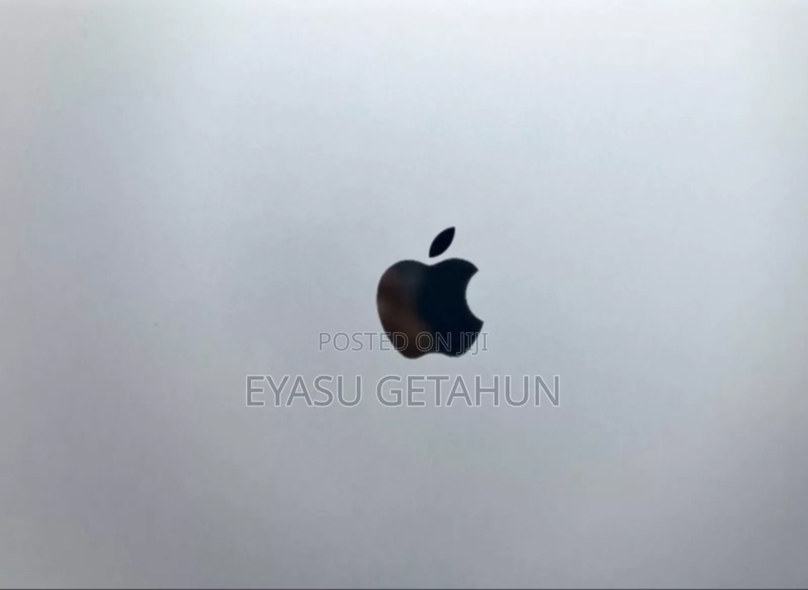 New Laptop Apple MacBook Air 2022 M2 8GB Apple M2 SSD 256GB