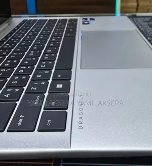 New Laptop HP Elite Dragonfly G4 16GB Intel Core I7 SSD 512GB