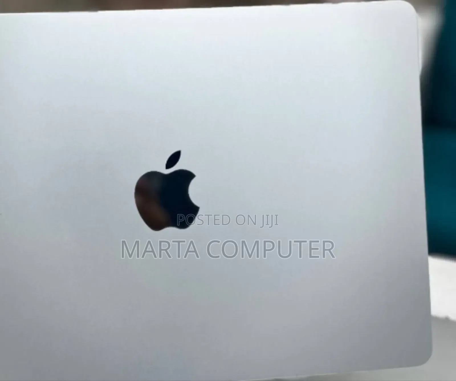 New Laptop Apple MacBook Air 2022 M2 8GB Apple M2 SSD 256GB