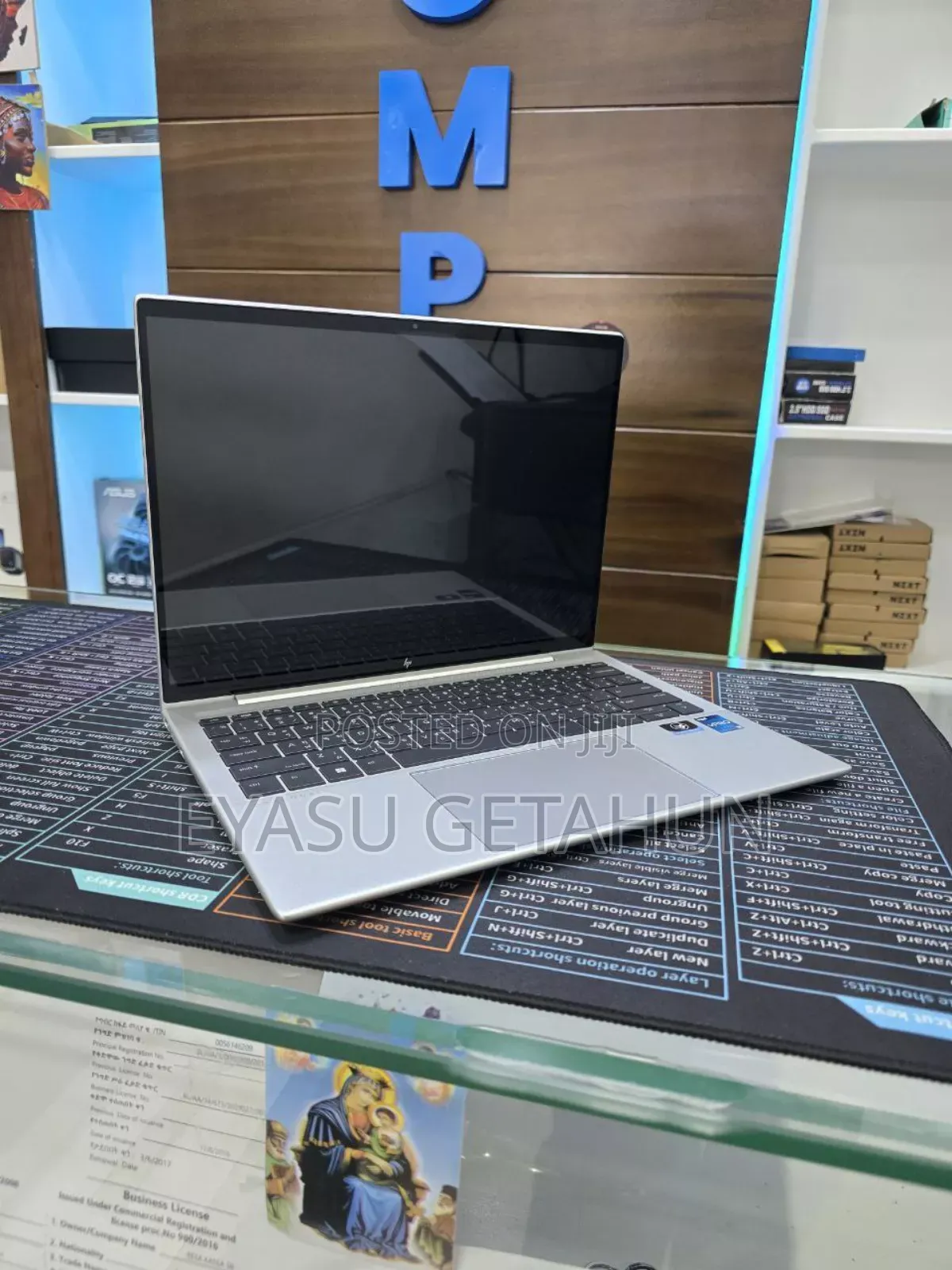 New Laptop HP Dragonfly G3 16GB Intel Core I7 SSD 512GB
