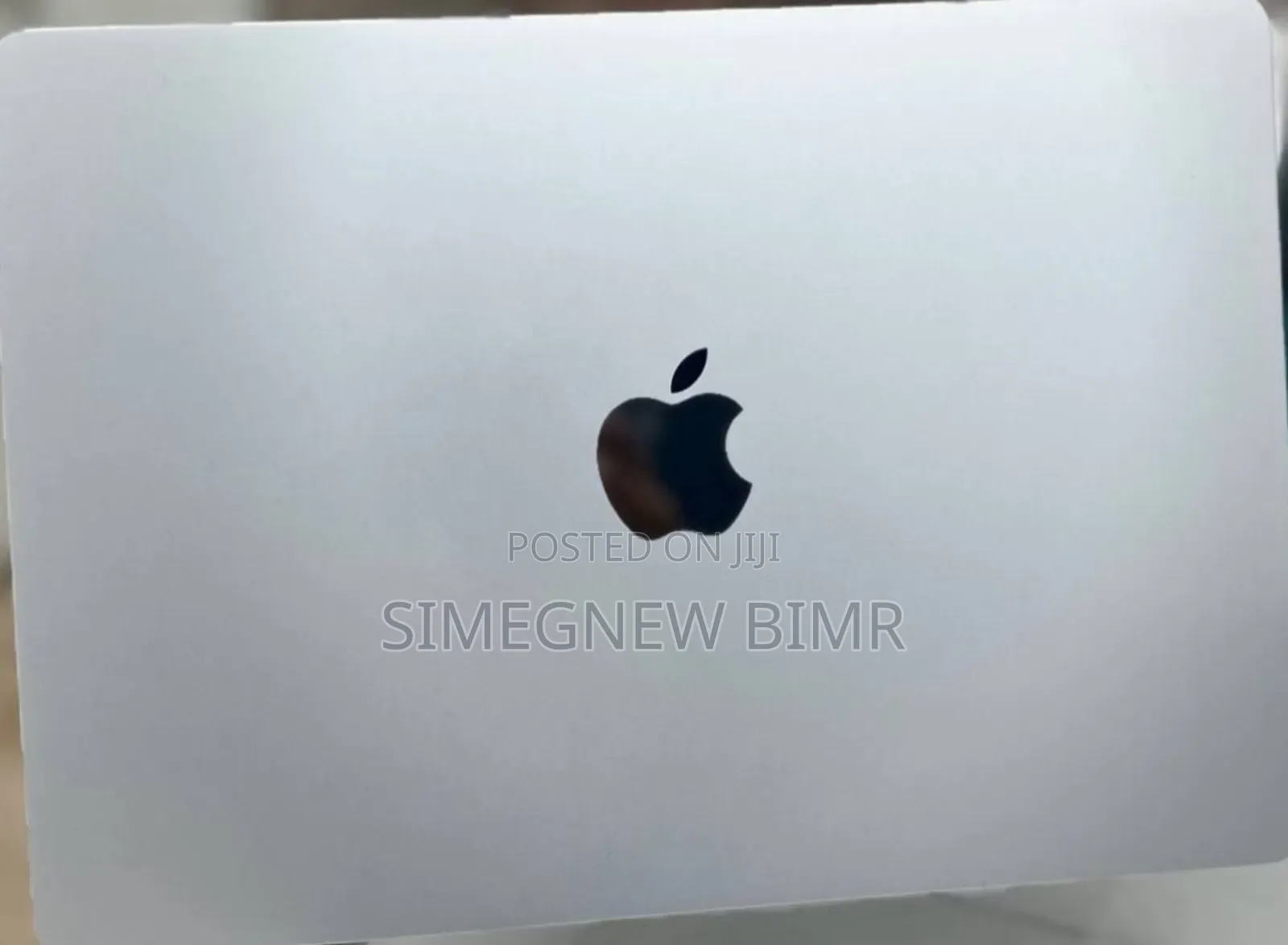 New Laptop Apple MacBook Air 2022 M2 8GB Apple M2 SSD 256GB