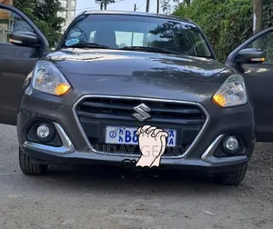 Photo - Suzuki Dzire 2021 Gray