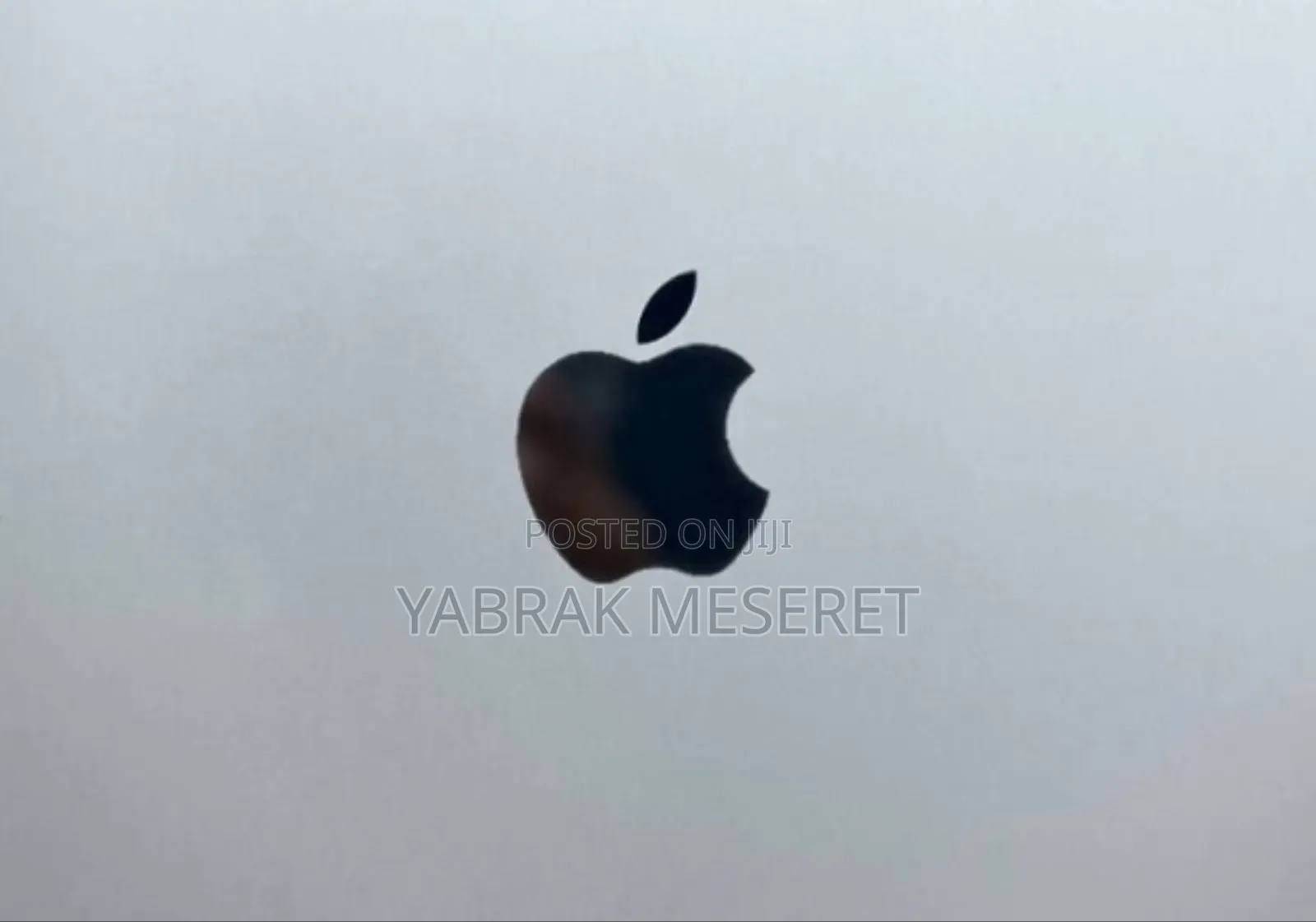 New Laptop Apple MacBook Air 2022 M2 8GB Apple M2 SSD 256GB