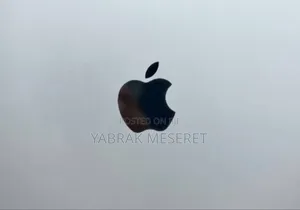 New Laptop Apple MacBook Air 2022 M2 8GB Apple M2 SSD 256GB