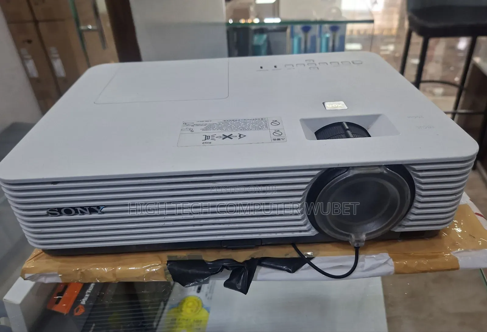 New Arrival Sony VPL-Dx221 Projector 1 Piece Remain