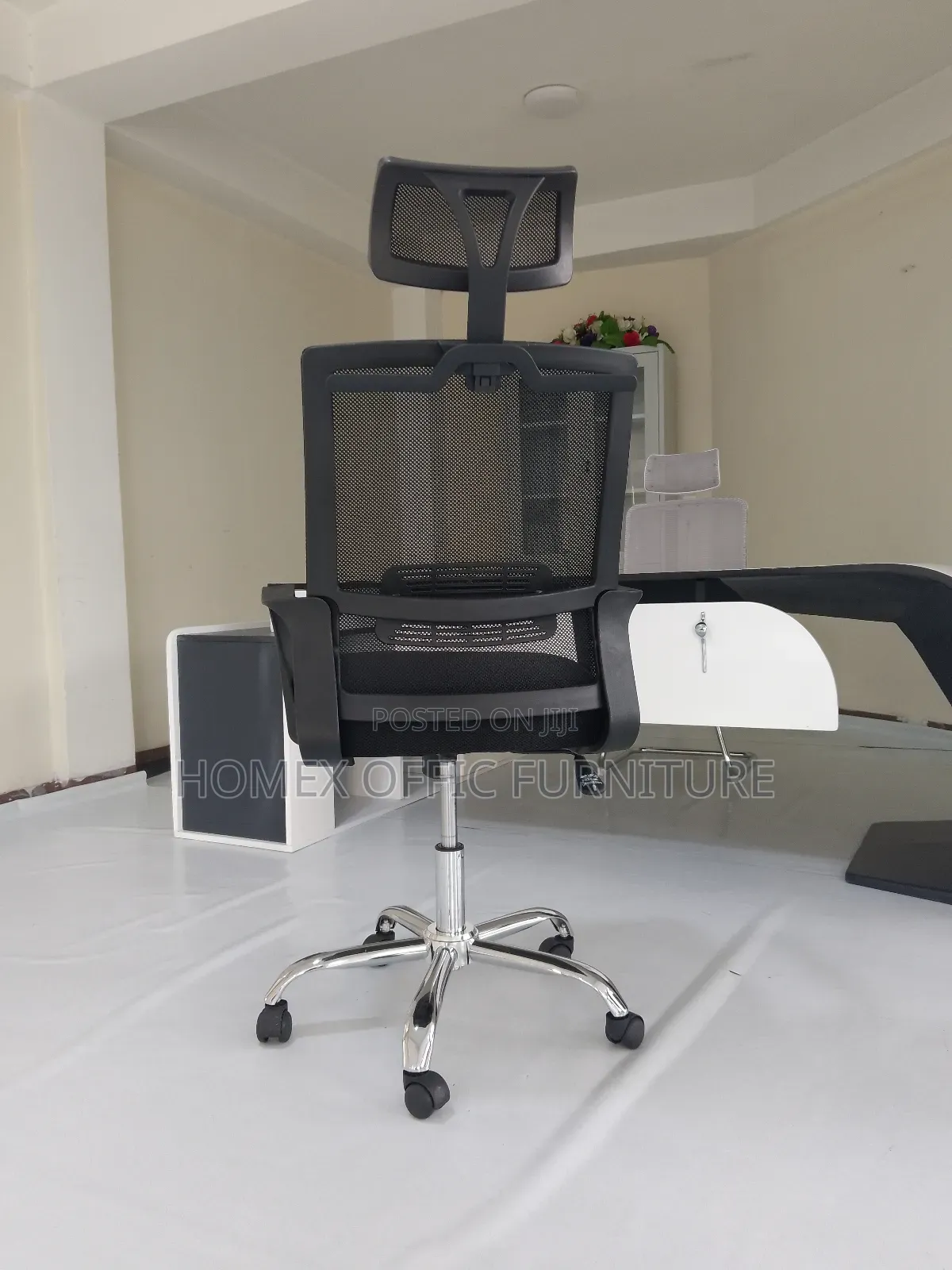 Affordable Secretarial Chair for Office
