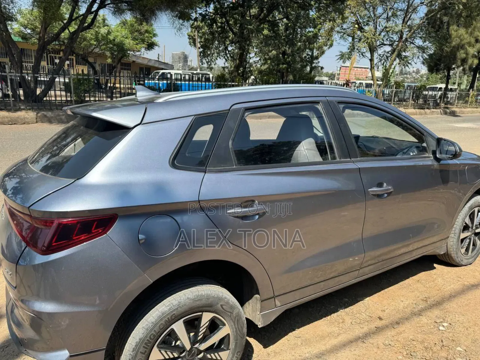 BYD E2 43 kWh 94 hp FWD 2024 Gray