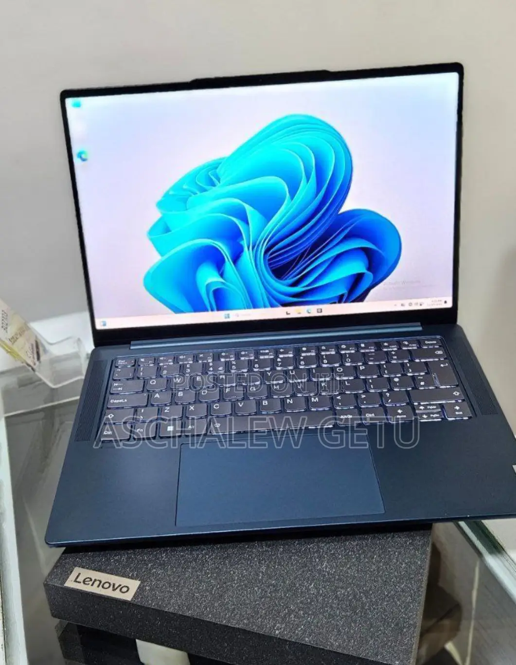 New Laptop Lenovo Yoga 7i 16GB Intel Core I7 SSD 1T