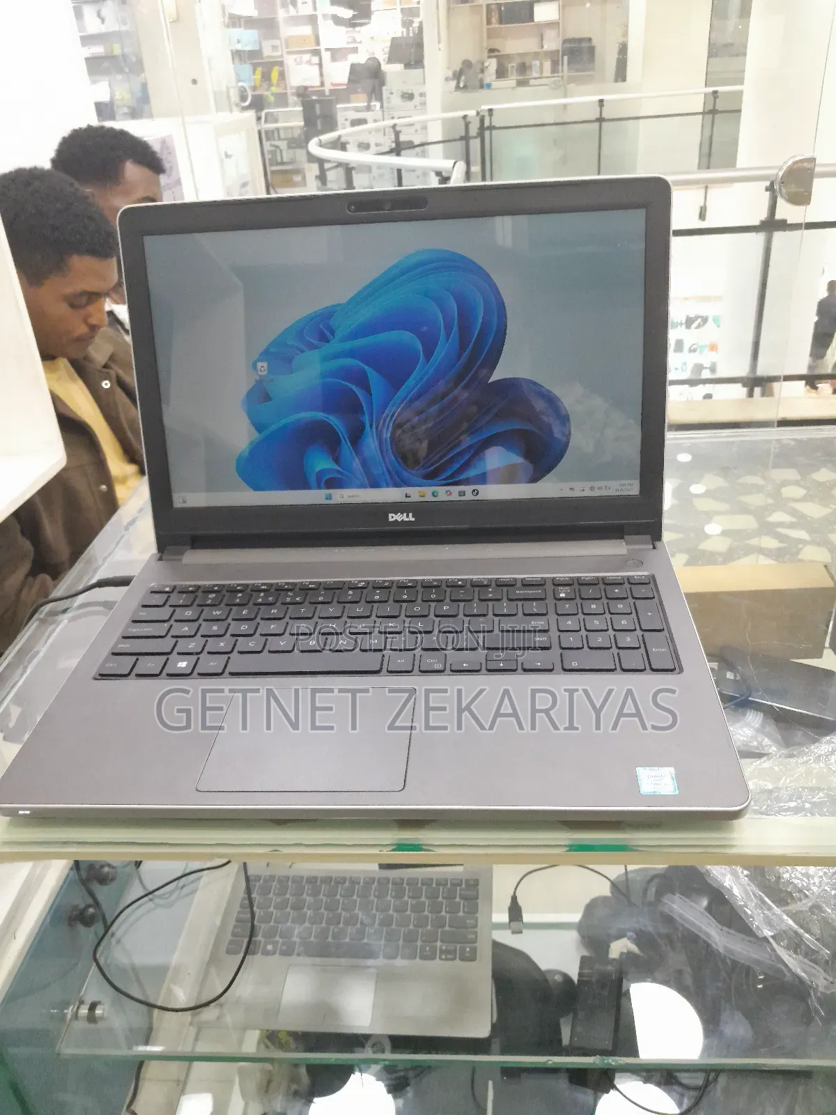 New Laptop Dell 8GB Intel Core I5 HDD 1T