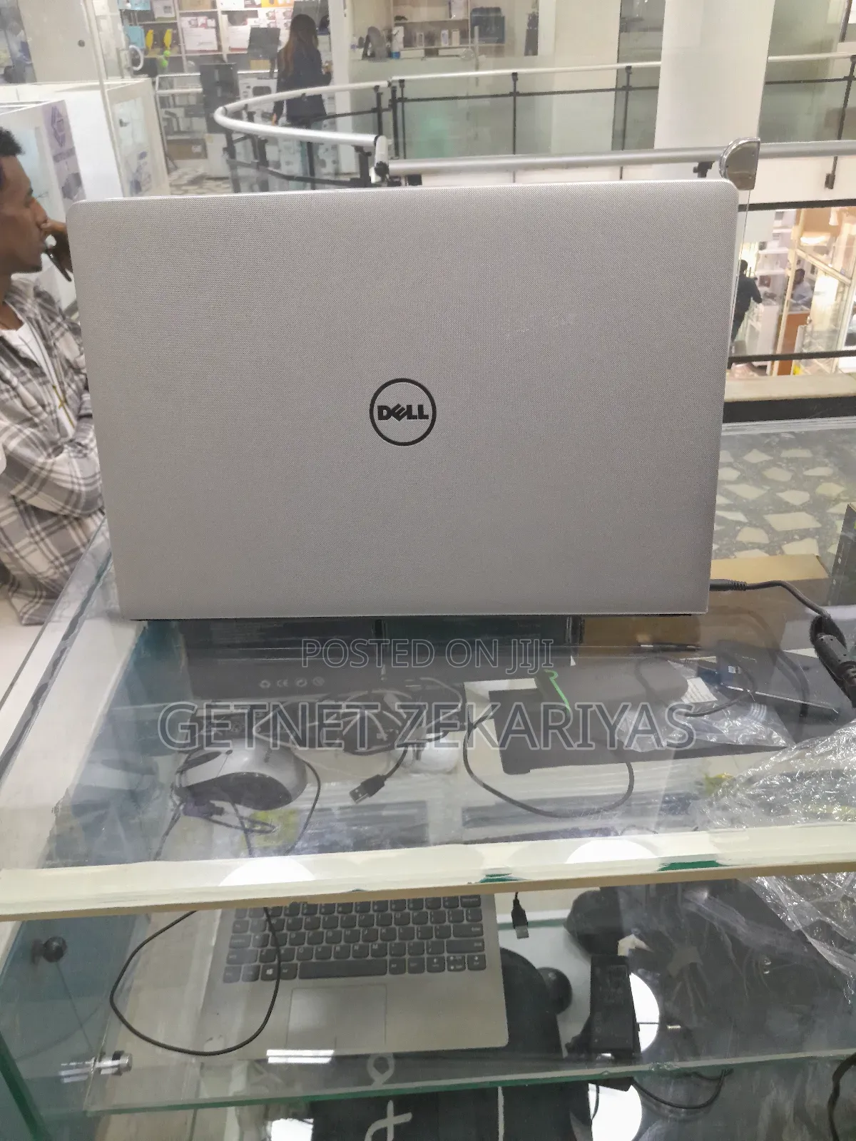 New Laptop Dell 8GB Intel Core I5 HDD 1T