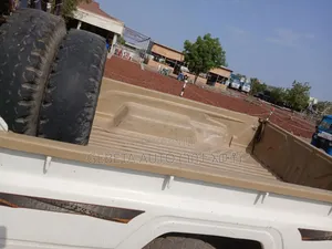 Toyota Land Cruiser 2012 White