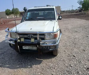Toyota Land Cruiser 2012 White