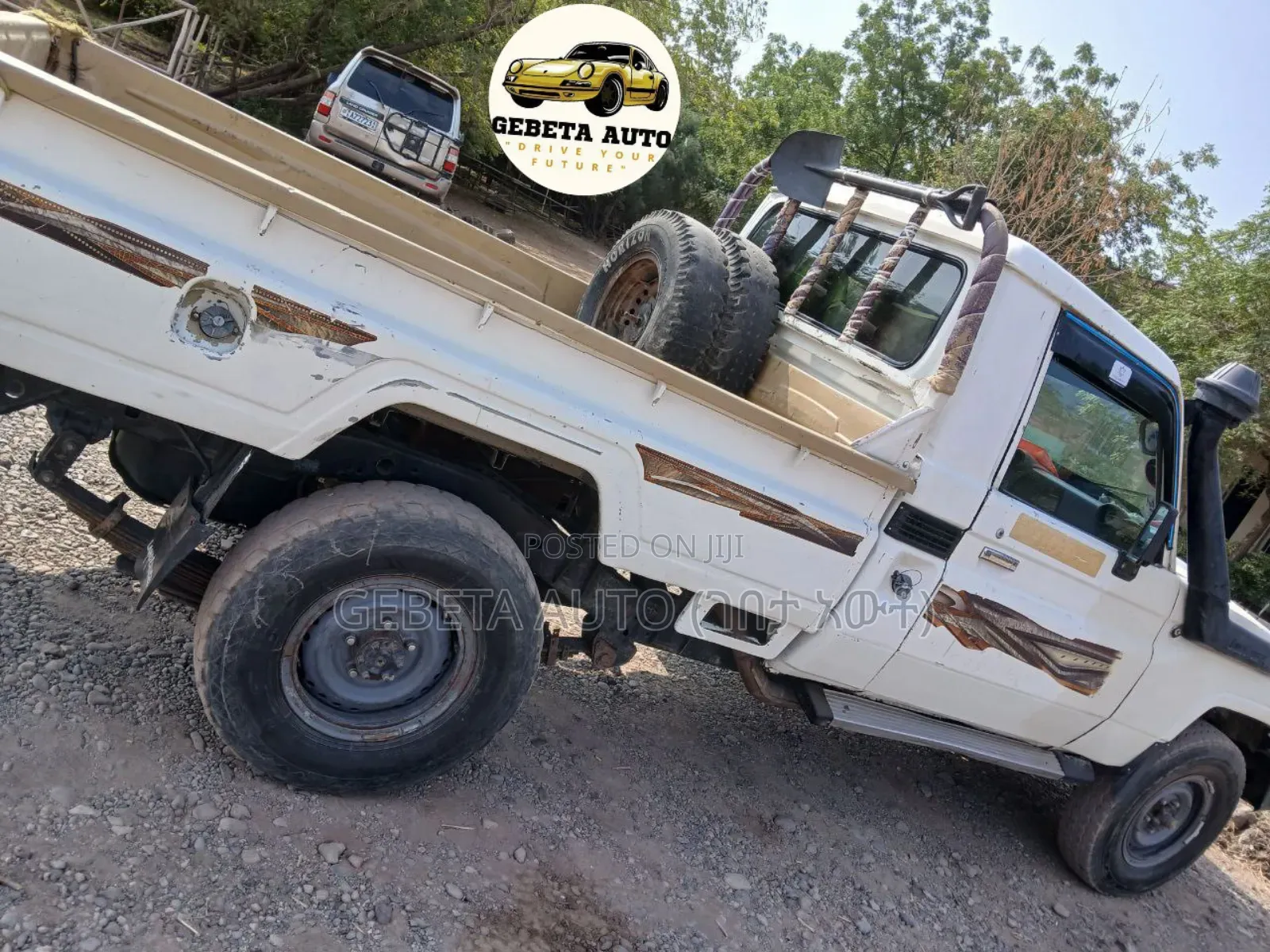 Toyota Land Cruiser 2012 White