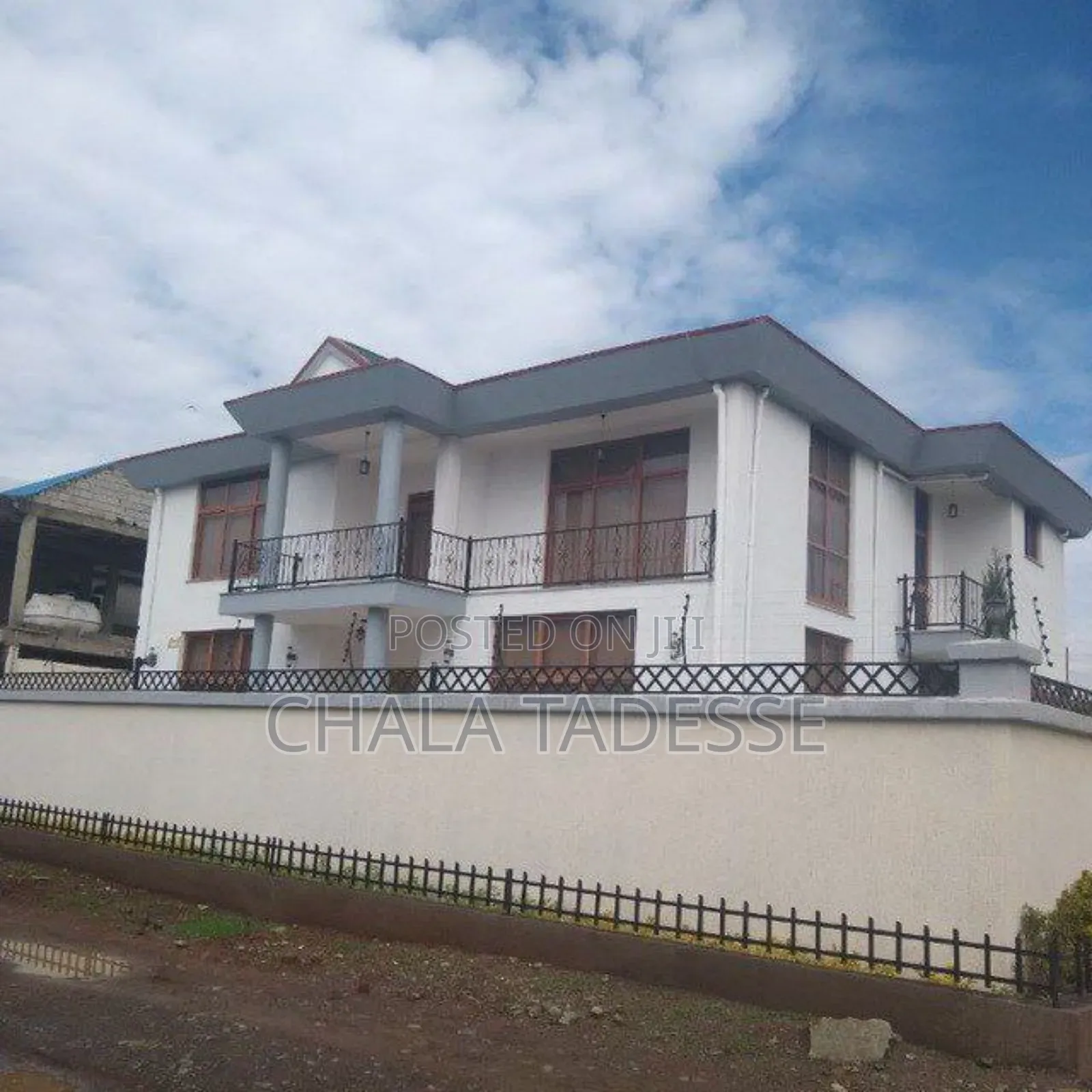 Furnished 8bdrm House in Kefelo, Yeka for sale