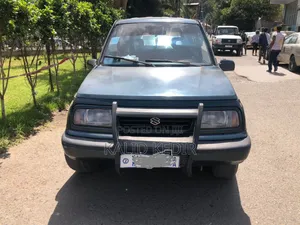 Photo - Suzuki Vitara 1992 Green