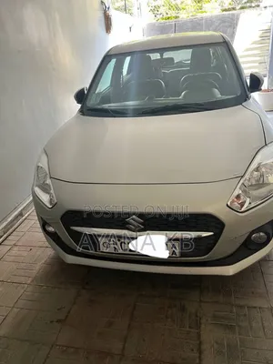 Suzuki Swift 2022 Silver