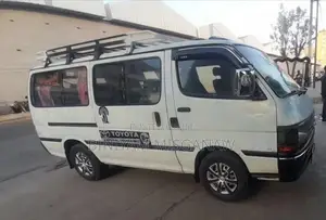 Toyota HiAce 2004 White