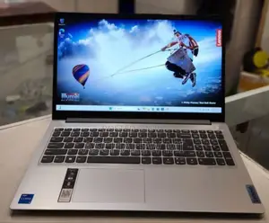 New Laptop Lenovo Ideapad 3 8GB Intel Core i5 SSD 512GB