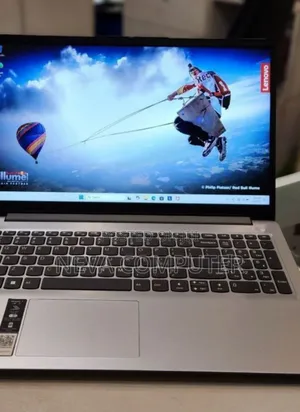 Photo - New Laptop Lenovo Ideapad 3 8GB Intel Core I5 SSD 512GB