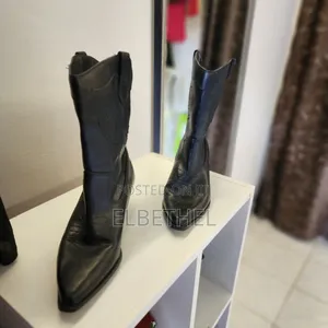 Boots Heel Bonda