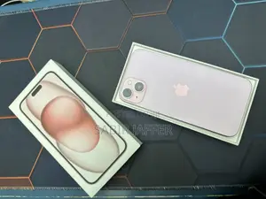 Photo - New Apple iPhone 15 Plus 256 GB Pink