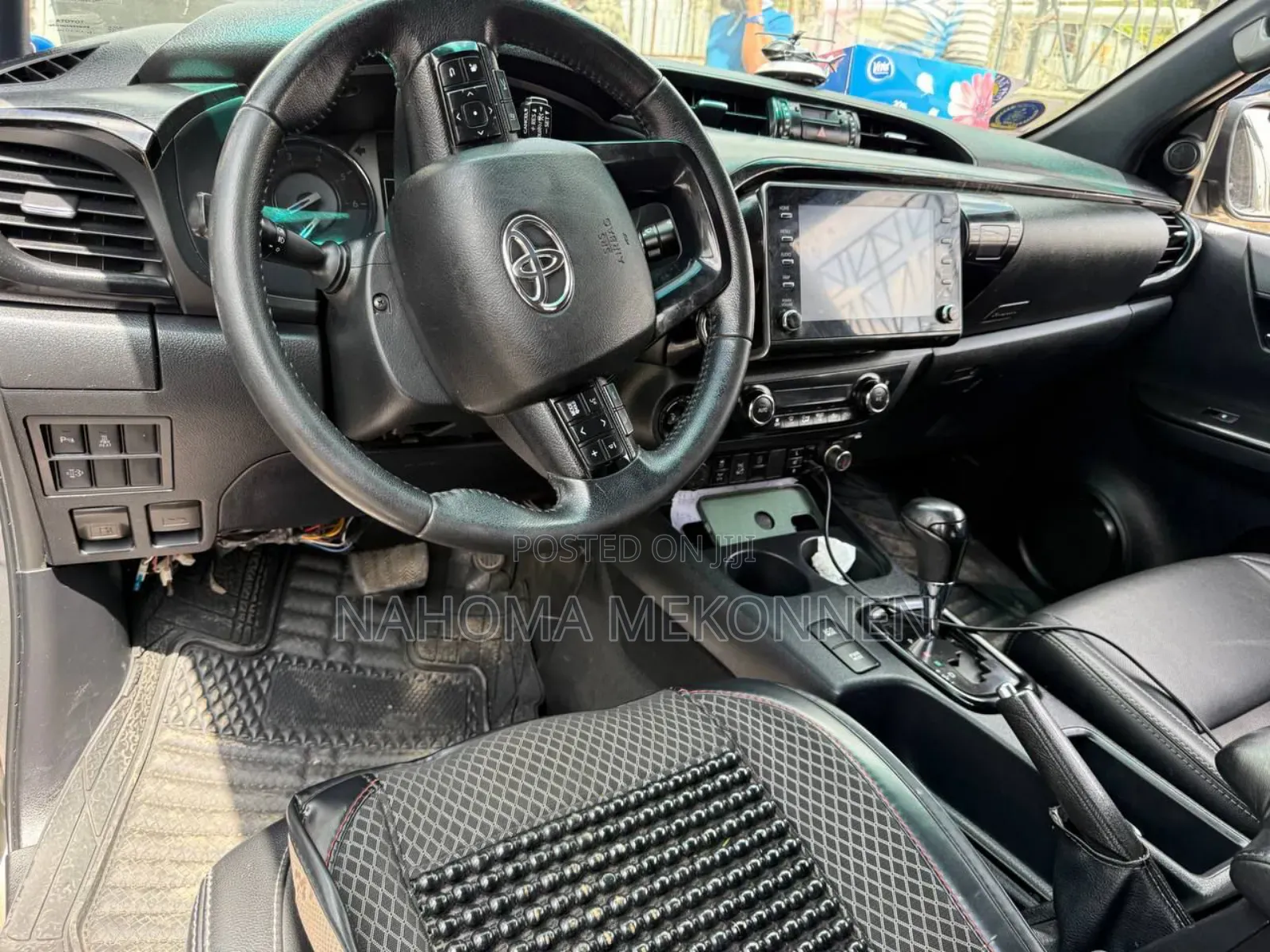 Toyota Hilux 2022 Brown