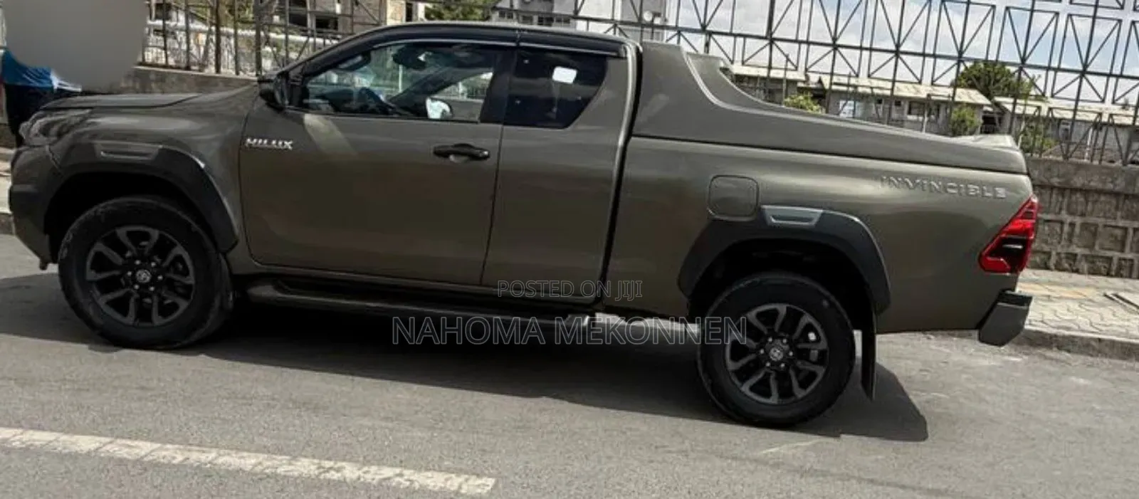 Toyota Hilux 2022 Brown