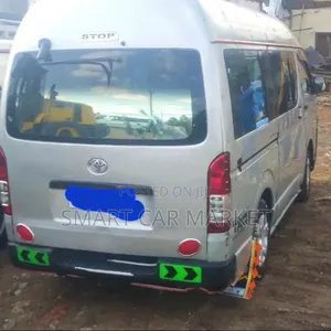 Toyota HiAce 2007 Silver