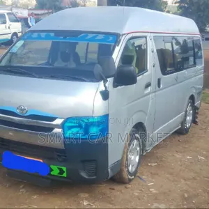 Photo - Toyota HiAce 2007 Silver