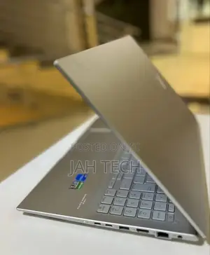 New Laptop Asus VivoBook 15 X505BA 16GB Intel Core I5 SSD 512GB