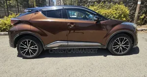 Toyota C-HR 2017 Brown